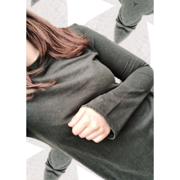 Zara Dresses & Skirts - 💥FLASH SALE💥 Zara Winter Green Bell Sleeve Dress